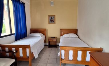 VENTA HOSTERÍA SECTOR TONSUPA - ESMERALDAS