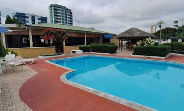 VENTA HOSTERÍA SECTOR TONSUPA - ESMERALDAS