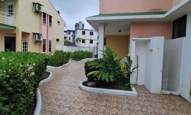 VENTA HOSTERÍA SECTOR TONSUPA - ESMERALDAS