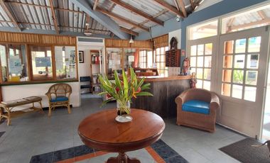 VENTA HOSTERÍA SECTOR TONSUPA - ESMERALDAS