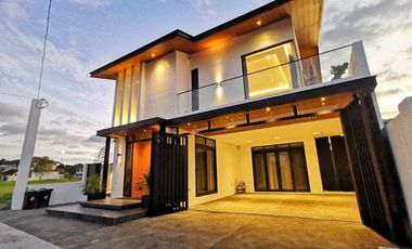 For Sale 4 Bedroom (4BR) | 2 Storey House and Lot at Casa Mozzafiato, Verdana Homes , Binan, Laguna - CRS0167