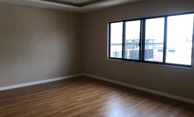 5 Bedroom House and Lot for Lease in Merville Park, Parañaque City