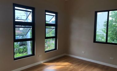 5 Bedroom House and Lot for Lease in Merville Park, Parañaque City