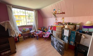 Hermosa y Amplia Casa, 4 Dormitorios / 3 Baños - Muy Soleada