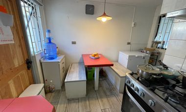 Hermosa y Amplia Casa, 4 Dormitorios / 3 Baños - Muy Soleada