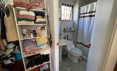 Hermosa y Amplia Casa, 4 Dormitorios / 3 Baños - Muy Soleada