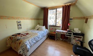 Hermosa y Amplia Casa, 4 Dormitorios / 3 Baños - Muy Soleada