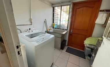 Hermosa y Amplia Casa, 4 Dormitorios / 3 Baños - Muy Soleada