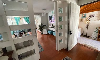 Hermosa y Amplia Casa, 4 Dormitorios / 3 Baños - Muy Soleada