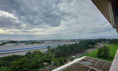 Disewakan Apartemen Trivium 2br The Suites Spesial di Lippo Cikarang
