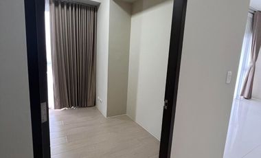 4 BEDROOM UNITS IN BGC