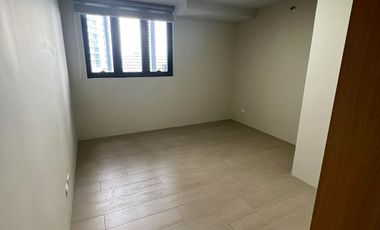 4 BEDROOM UNITS IN BGC