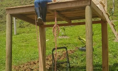 VENDO FINCA SEMIPLANA EN SANTO DOMINGO ANTIOQUIA.