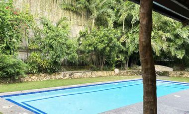 Spacious Five Bedrooms House with Pool in Northtown