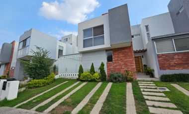 COLINAS DE SAN ISIDRO ZAPOPAN (ZONA CAÑADAS) CASA EN VENTA FRENTE A BOSQUE