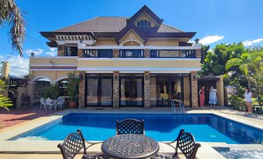 FOR SALE CORNER LOT VICTORIAN STYLE HOME WITH POOL IN ANGELES CITY, NEAR MARQUEE MALL