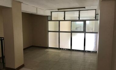 Alquiler de Local Comercial en Kennedy, 64 m2, 1 parqueo.