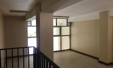 Alquiler de Local Comercial en Kennedy, 64 m2, 1 parqueo.