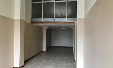 Alquiler de Local Comercial en Kennedy, 64 m2, 1 parqueo.