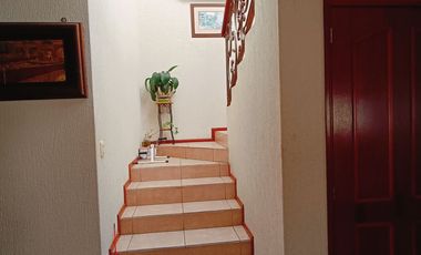 CASA GRANDE EN VENTA - JARIPEO - SALIDA A MIL CUMBRES