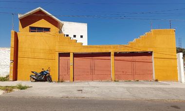 CASA GRANDE EN VENTA - JARIPEO - SALIDA A MIL CUMBRES