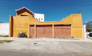 CASA GRANDE EN VENTA - JARIPEO - SALIDA A MIL CUMBRES