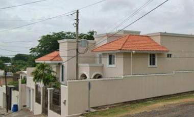 CASA EN REMATE EN EL CHARRO TAMPICO