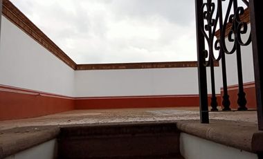 CASA 3 RECAMARAS EN CENTRO DE PATZCUARO, MEDIA CUADRA DE LA PLAZA PRINCIPAL VASCO DE QUIROGA