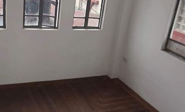 Expansive 6-bedroom residence available for lease/sale in Sampaloc, Manila! 🏠 This 4-storey gem boasts over 500 square meters of space. Don't let this