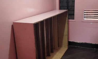 Expansive 6-bedroom residence available for lease/sale in Sampaloc, Manila! 🏠 This 4-storey gem boasts over 500 square meters of space. Don't let this
