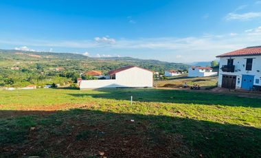 Lote urbano en venta – Conjunto cerrado Bucaregua, Barichara