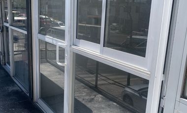 RENTO  LOCAL COMERCIAL EN planta alta DE 70M GRAN UBICACION ATRAS DE CU EN ESQUINA