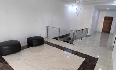 6-Bedrooms House for Sale/Rent in Multinational Village Paranaque City