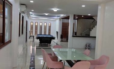 6-Bedrooms House for Sale/Rent in Multinational Village Paranaque City