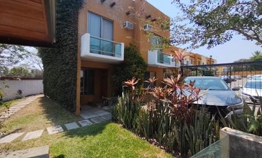 CASA EN TEZOYUCA EMILIANO ZAPATA MORELOS ESQUINA CON TERRENO AL SUR DE CUERNAVACA