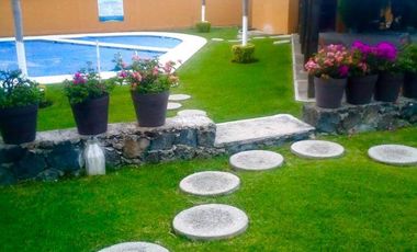 CASA EN TEZOYUCA EMILIANO ZAPATA MORELOS ESQUINA CON TERRENO AL SUR DE CUERNAVACA