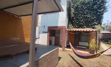CASA EN TEZOYUCA EMILIANO ZAPATA MORELOS ESQUINA CON TERRENO AL SUR DE CUERNAVACA
