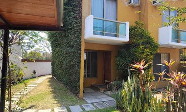 CASA EN TEZOYUCA EMILIANO ZAPATA MORELOS ESQUINA CON TERRENO AL SUR DE CUERNAVACA