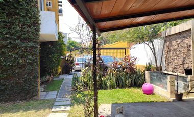 CASA EN TEZOYUCA EMILIANO ZAPATA MORELOS ESQUINA CON TERRENO AL SUR DE CUERNAVACA
