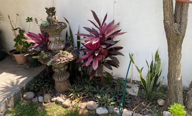 CASA EN TEZOYUCA EMILIANO ZAPATA MORELOS ESQUINA CON TERRENO AL SUR DE CUERNAVACA