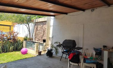 CASA EN TEZOYUCA EMILIANO ZAPATA MORELOS ESQUINA CON TERRENO AL SUR DE CUERNAVACA