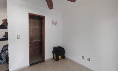 CASA EN TEZOYUCA EMILIANO ZAPATA MORELOS ESQUINA CON TERRENO AL SUR DE CUERNAVACA