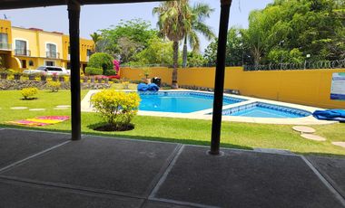 CASA EN TEZOYUCA EMILIANO ZAPATA MORELOS ESQUINA CON TERRENO AL SUR DE CUERNAVACA