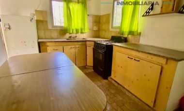 Casa con gran patio, 3 ambientes Santa Teresita