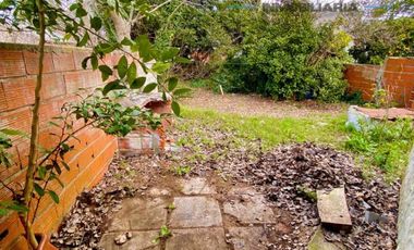 Casa con gran patio, 3 ambientes Santa Teresita