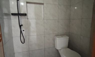 Rumah Seken 15 menit ke Eka Hospital Harapan Indah Hadap Utara J-37461