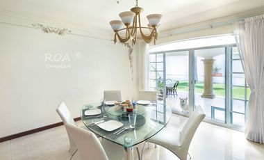 Puerta de Hierro Amplia Residencia en Coto Privado English Spoken