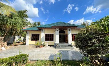 Large and Mountain View 4-bedroom house with pool for sale and rent in the center of Aonang, Krabi