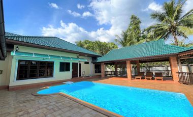 Large and Mountain View 4-bedroom house with pool for sale and rent in the center of Aonang, Krabi