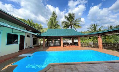 Large and Mountain View 4-bedroom house with pool for sale and rent in the center of Aonang, Krabi